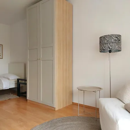 Appartement Monteurwohnung Mit Balkon-kas-2-wk-40 *