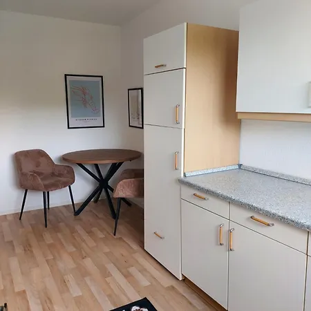 Monteurwohnung Mit Balkon-kas-2-wk-40 Appartement *